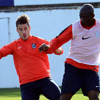 Trabzonspor'da Deniz Y�lmaz'�n aff� g�ndemde 