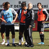 Beikta derbi taktii alt 