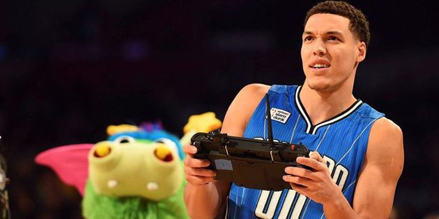 Aaron Gordon pes etti