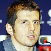 Emre’ye iki ma ceza