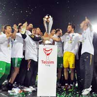 ampiyondan buruk sevin 1-2