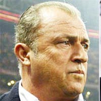 Avc istifa etti, Terim gndemde 