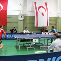 Minik kzlar ampiyonluk iin oynuyor