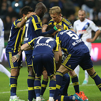 Fenerbah�e �stanbul'dan ayr�lm�yor 