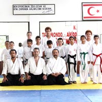 Aikido Kurslar� s�r�yor