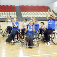 Engelliler az farkla ma�lup 