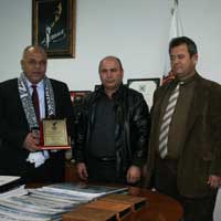 Buluto�lular�’na g�re�cilerden plaket