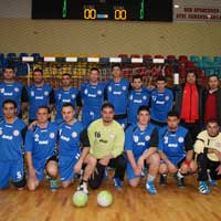 Hentbolda  devler yeni�emedi