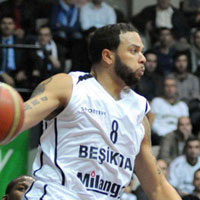 Deron Williams tarihe ge�ti