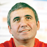 Hagi’yle resmen yollar ayrld 