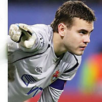 Arsenal'e s�cak bak�yor 