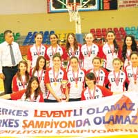 Liseler basketbolda Yakn Dou ve Levent ampiyon