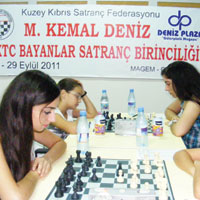 Bayanlar Satran� Birincisi Ay�en