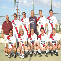 Meclis, ‘Akademisyenlere’ ac�mad� 