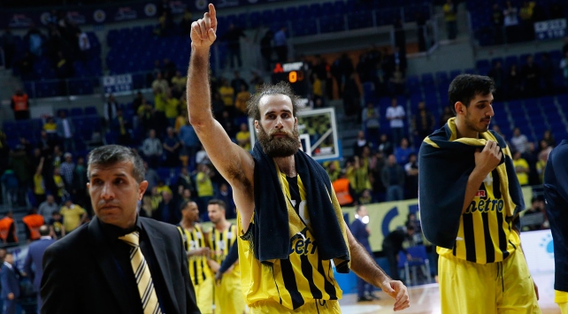 Yar� finalde avantaj Fenerbah�e'nin