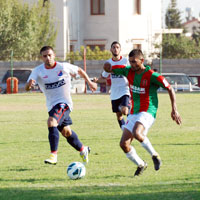 Ezeli rekabette Mormeneke galip 2-0 