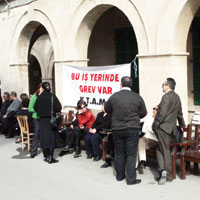 Sendikalar grevleri geni�letti